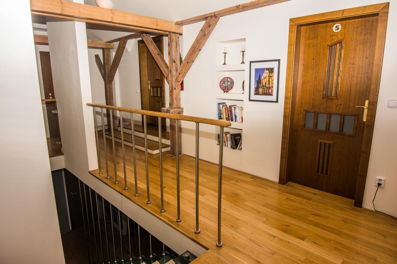 Hostal One Míru