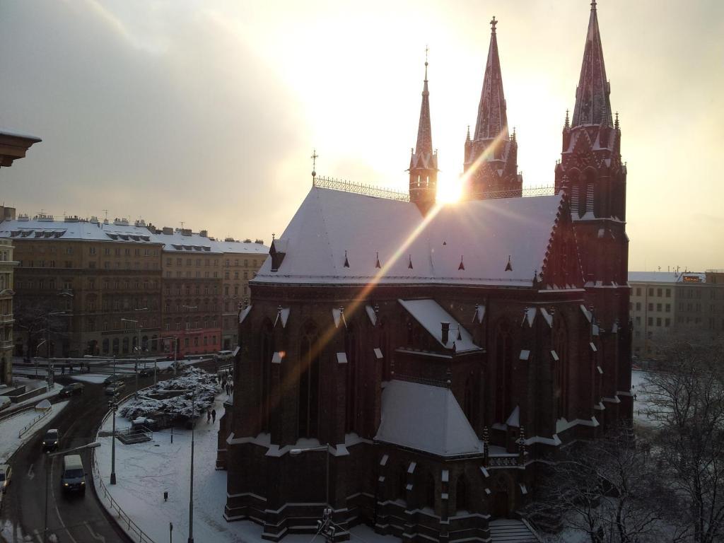 Onefam Miru Praga